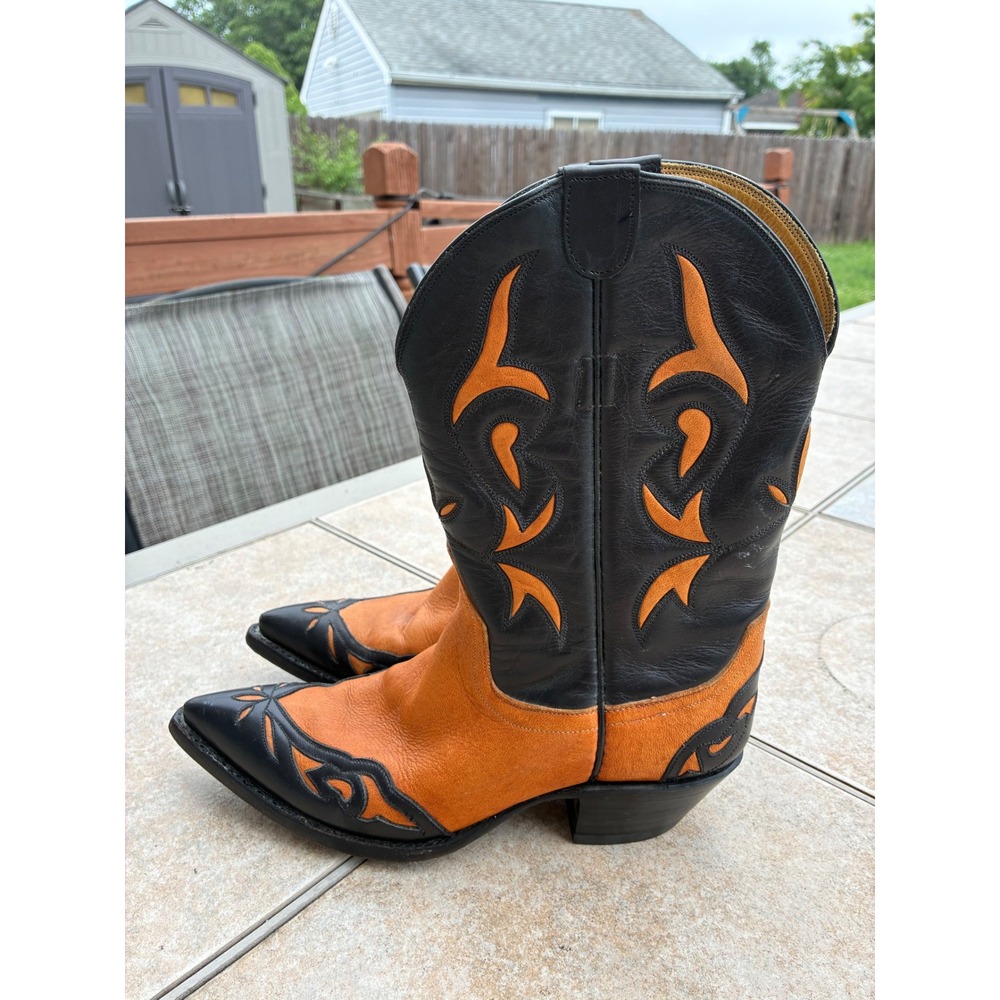 Stunning Handmade leather Cowboy Boots by The Stallion Boot & Belt Co.